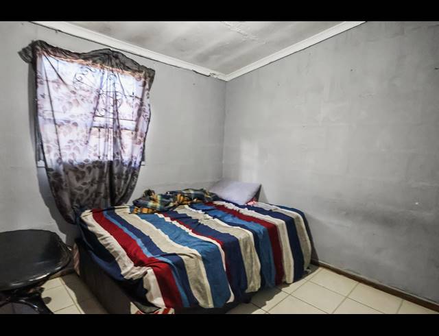 2 BEDROOM HOUSE FOR SALE IN BUFFALO FLATS